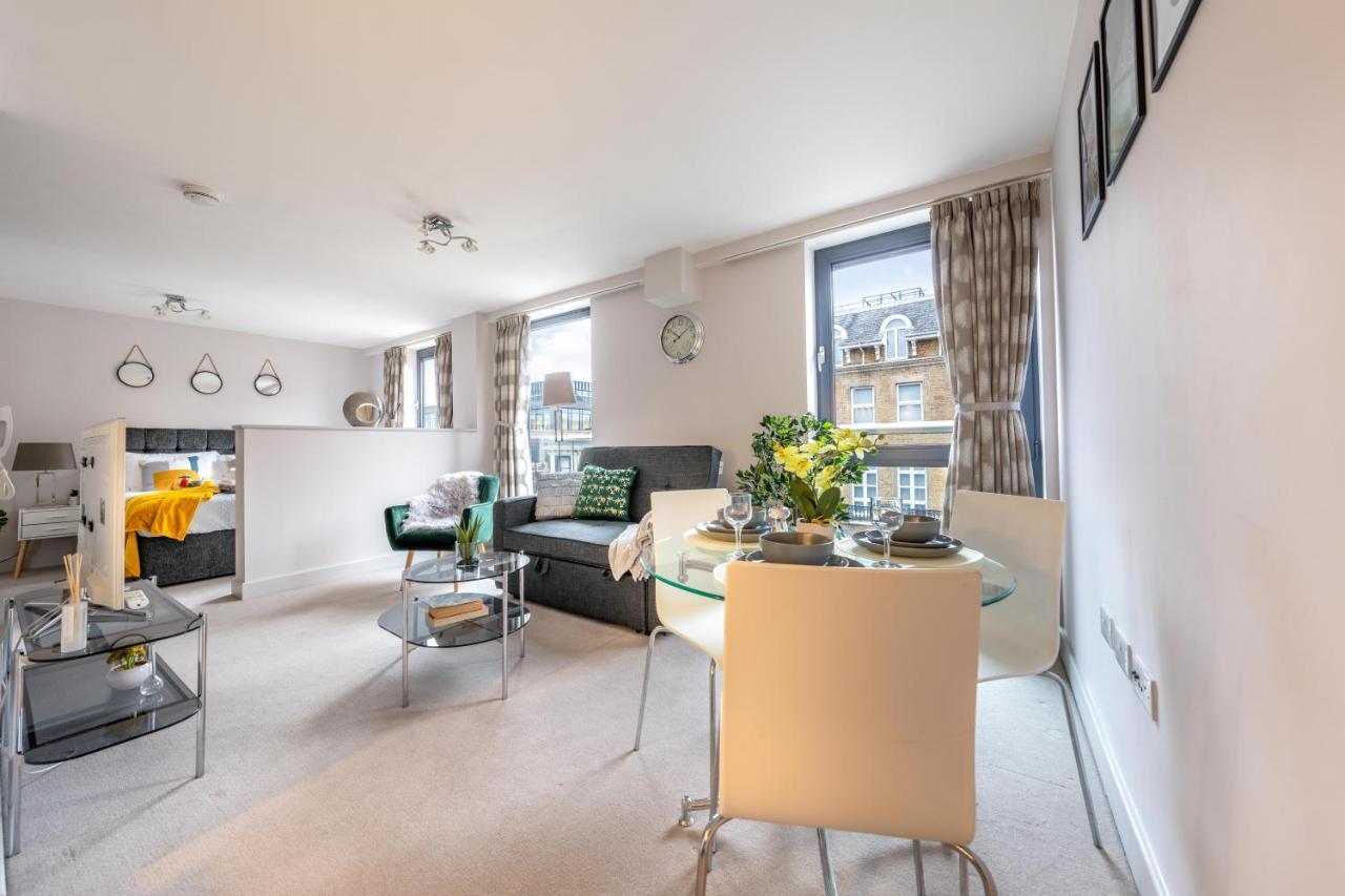 Windsor Luxury Studio Apartment Luaran gambar