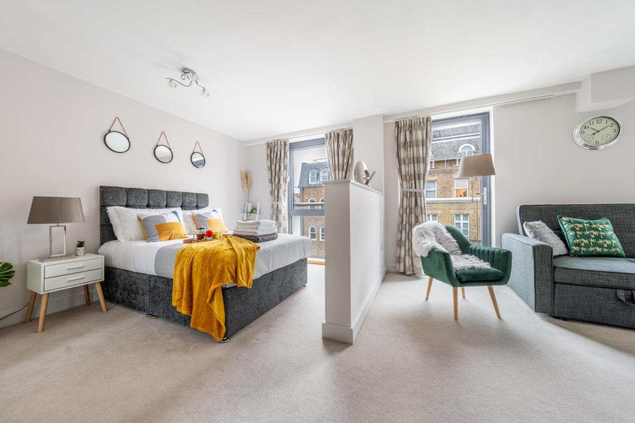 Windsor Luxury Studio Apartment Luaran gambar