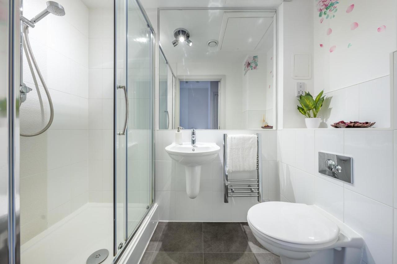 Windsor Luxury Studio Apartment Luaran gambar