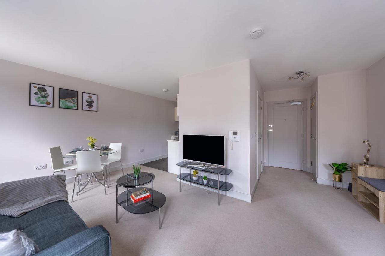 Windsor Luxury Studio Apartment Luaran gambar