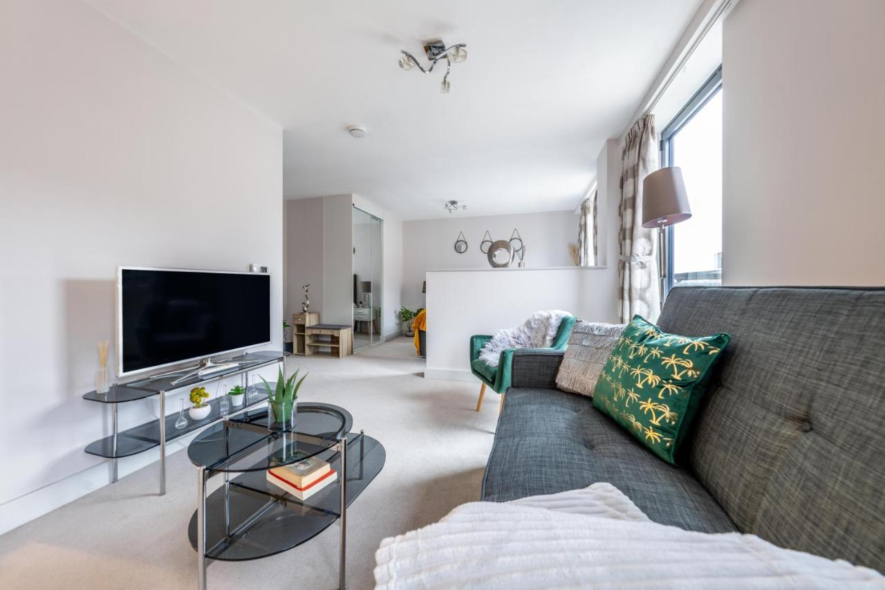 Windsor Luxury Studio Apartment Luaran gambar